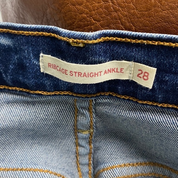 LEVI’S HIGH RIBCAGE STRAIGHT BUTTON FLY HIGH WAISTED JEANS ICONIC 5POCKET STYLE - Picture 8 of 15